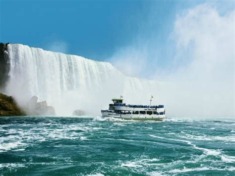 Maid Of The Mist Niagara Falls New York Great Lakes