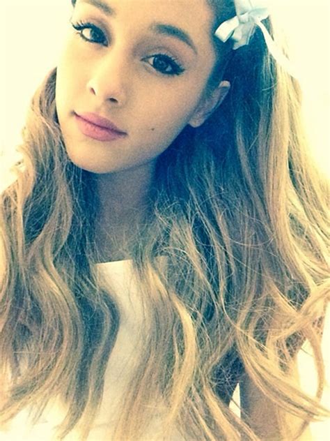 Ariana Grande Selfie Osnapitzari Photo 38577235 Fanpop