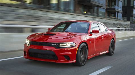 dodge charger srt hellcat features  video review