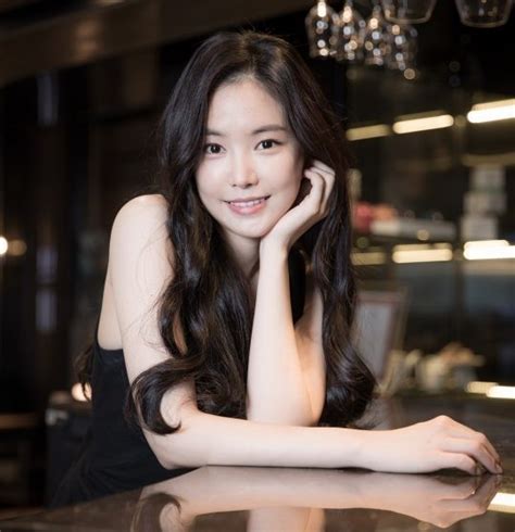 apinks son naeun  officially dated     appearance  wgm