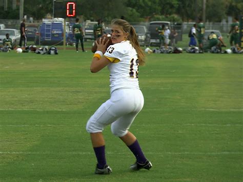 florida girl is state s first female quarterback