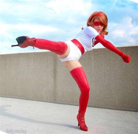 elastigirl helen parr from the incredibles daily cosplay