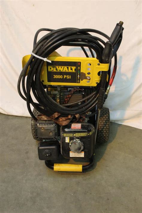 dewalt  psi pressure washer property room