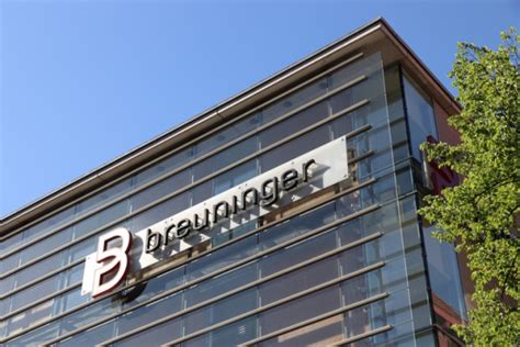 breuninger launches   czech republic