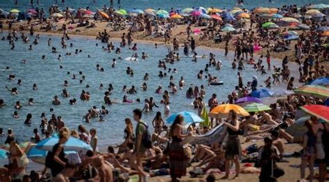 Spain’s Campaign Celebrating Female Beach Bodies Has Irked Three