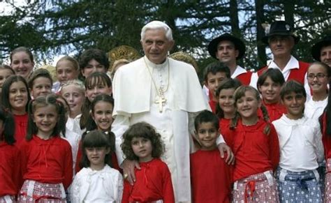 pope benedict  children benoit xvi pope benedict couple