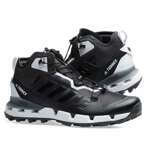 adidas  white mountaineering terrex fast gtx surround black white