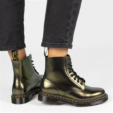 dr martens  pascal chroma veterboots voor dames goud shoemixxnl