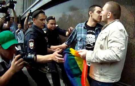 russia will decide on banning people from coming out as