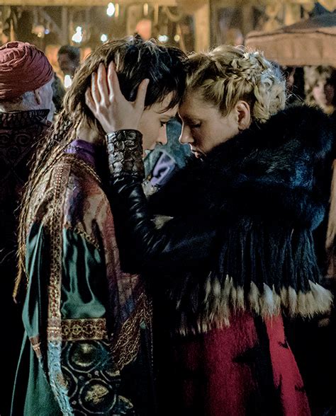 Lagertha And Astrid Revival In Vikings Lesbian Interest