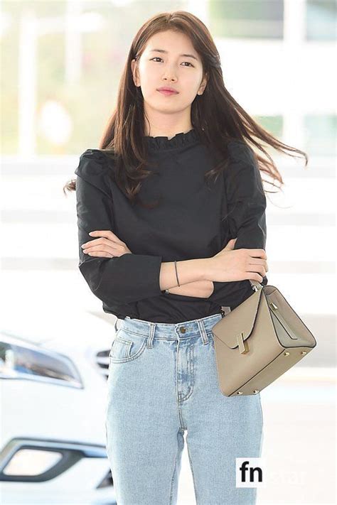 10 times suzy showed off her amazing visuals in a simple pair of jeans
