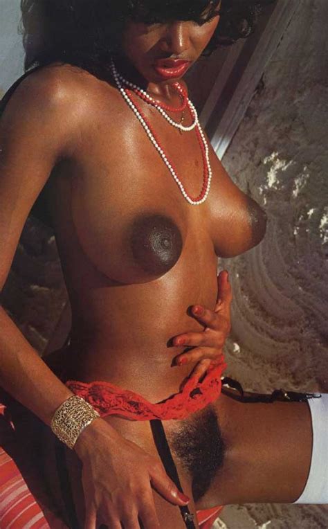 2 in gallery retro ebony with great tits picture 2 uploaded by carskywalker on