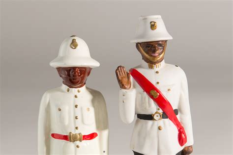 nassau royale bahamas police man figurine ceramic liqueur decanter