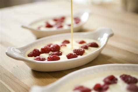 creme anglaise recipe classic vanilla custard sauce