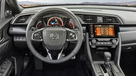 honda civic hatchback  styling  feature updates autodevot