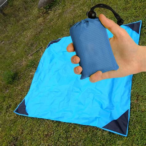 portable ultra thin folding pocket blanket camping waterproof blanket outdoor fishing sandbeach