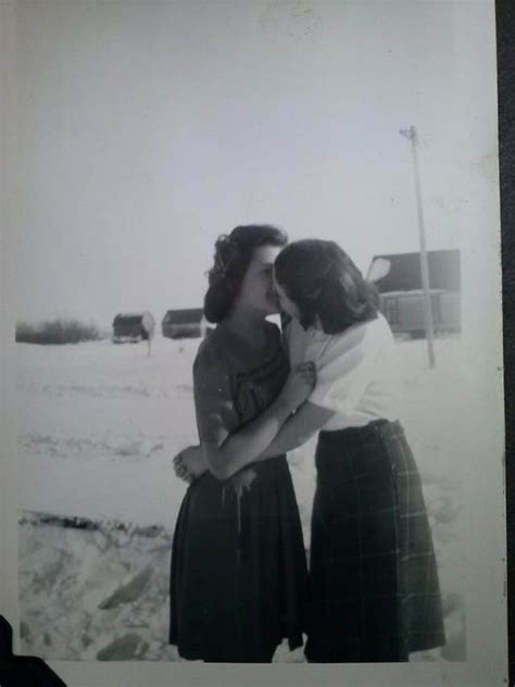 Vintage Lgbt – Adorable Photographs Of Lesbian Couples In The Past That