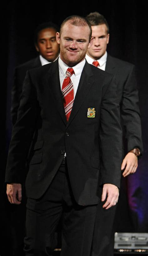 manchester united players wayne rooney and ryan giggs