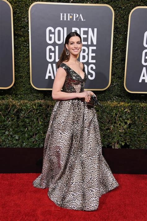 Anne Hathaway Leopard Print Dress On Golden Globe The Fappening