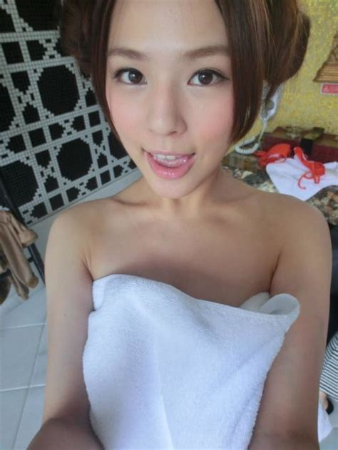 enticing asian girls that will make you smile from ear to