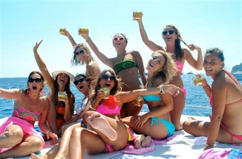 Bachelorette Party In Colombia 2020 For Your Bride Medellin Cartagena