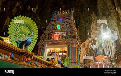 hinduistischer tempel  malaysia fotos und bildmaterial  hoher