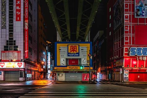 surreal photos of akihabara without people show beauty of empty space