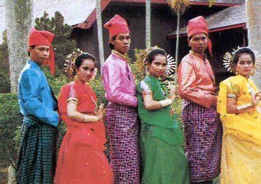 bugis culture  makassar pariwisata indonesia