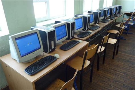 photos de la classe informatique de l école primaire