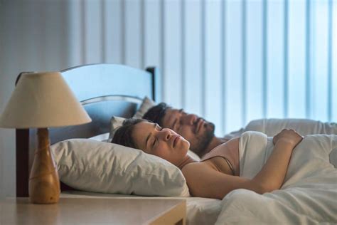 Why Married Couples Should Sleep In Separate Beds The Healthy