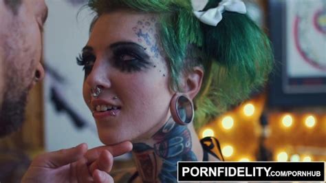 Pornfidelity Punk Slut Sydnee Vicious Sex Doll Delivery