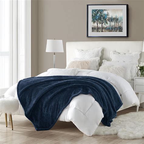 throw blanket  bed elegant home design ideas  interior decorators