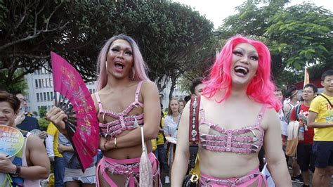 Tens Of Thousands Gather In Taiwan For Gay Pride Parade Bt