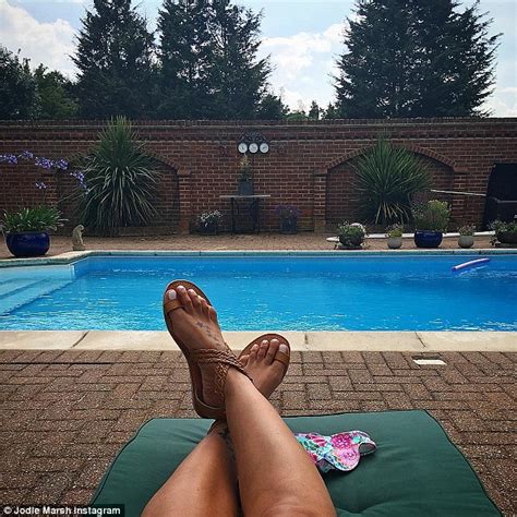 Jodie Marsh Posts Sexy Swimsuit Selfie As She Admits She S