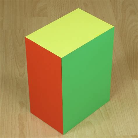 modelo de papel de  prisma rectangular