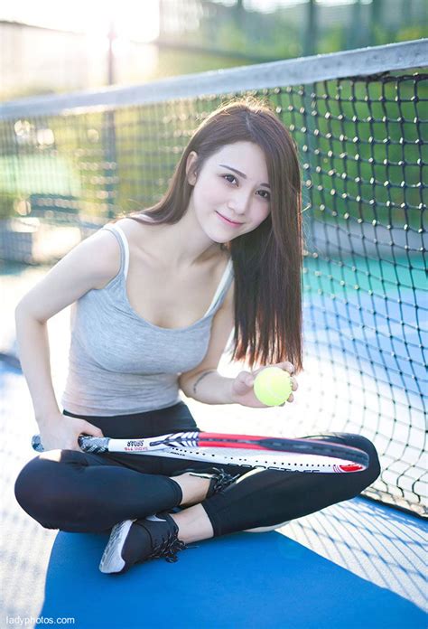 爱打网球的阳光妹子 清纯甜美人人爱 魅写真