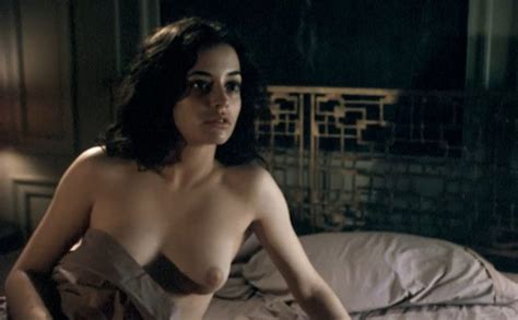 emmanuelle vaugier nude scene in hysteria movie free video