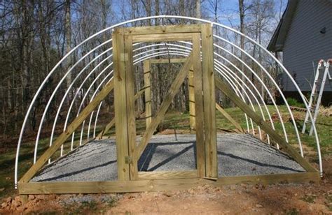 build  hoop style greenhouse