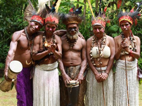 チンブー地方 伝統文化の村を巡る 半日観光ツアー＜英語ガイド付き／ゴロカ発＞の参加体験談 パプアニューギニアの観光・オプショナルツアー専門