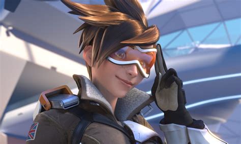 our thoughts on overwatch s tracer being gay