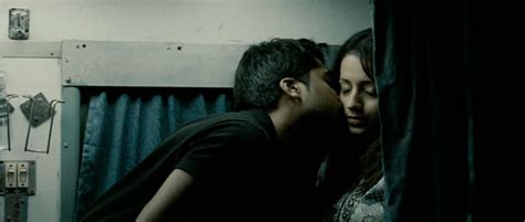 naked trisha in vinnaithaandi varuvaayaa