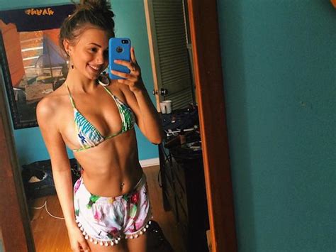 here are the 21 hottest mirror selfies of the week