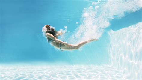 public pool defends choice to ban women from swimming during period