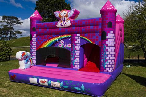 great small bouncy castles   kid  love