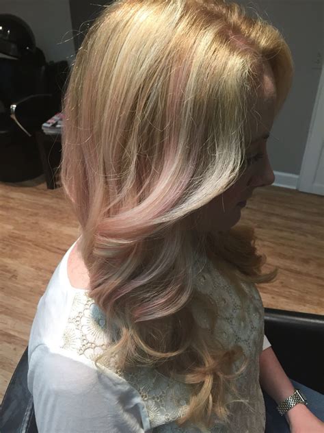 pastel pink highlight on blonde hair blonde hair with highlights