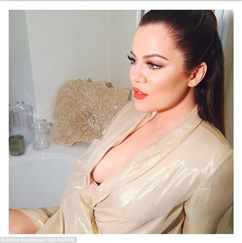 khloe kardashian struggling to finalise divorce from