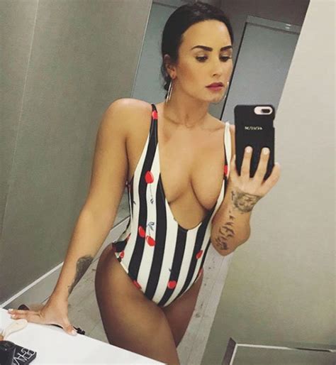 Demi Lovato Fabletics Promo Eclipsed By Singer S Sexy