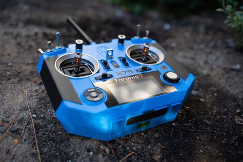 liftoff fpv drone racing controller picture  drone