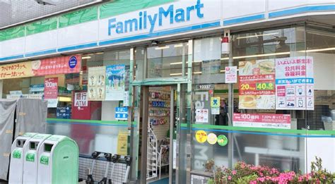 japan convenience stores  sneak peek      kind stores