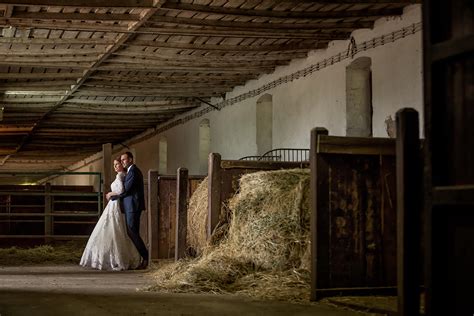 Free Picture Husband Wife Inside Barn Ranch Farmhouse Wedding